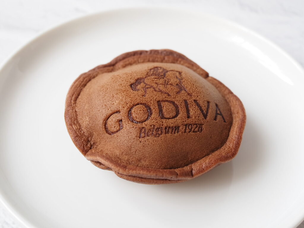 ローソン「GODIVA × Uchi Café どらもっち ショコラ（チョコレートチップ入り）」を食べてみた！
